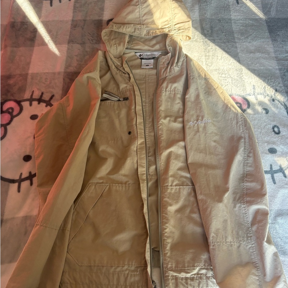 Columbia Women’s Beige Hooded Raincoat
